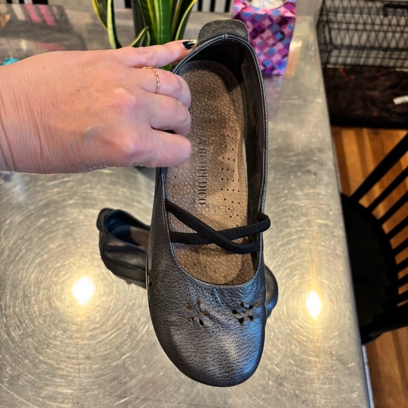 Arcopedico Leather Silver Mary Jane Floral Cut Out Eyelet Y2K Euro 39 SIZE 8/8.5 - Picture 6 of 9